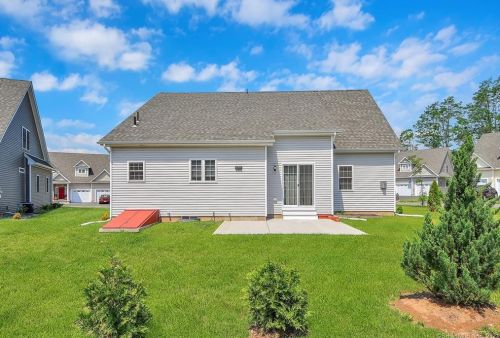41 Windermere Vlg Rd, Ellington CT exterior
