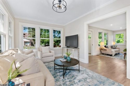 192 Gregory Pl, Town Center NJ  07052-3952 exterior