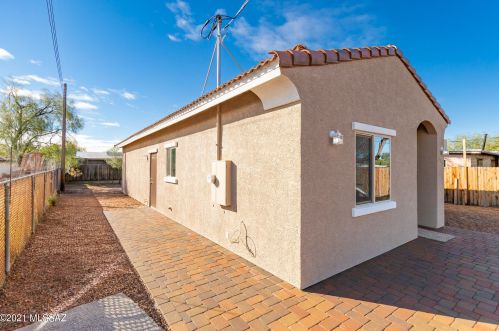 4126 Glenn St, Tucson AZ 85716-2239 exterior