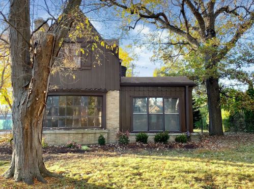 6100 Kilpatrick Ave, Chicago IL 60652-3516 exterior