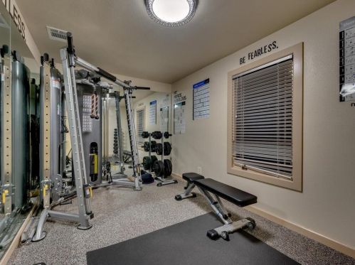 3909 Edwards Mtn Dr, Austin TX 78731-3845 exterior