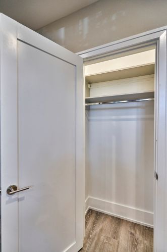 6227 Ellis Ave, Chicago IL 60653-3615 exterior