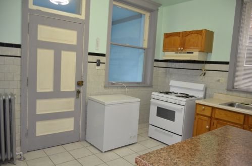 2610 Argyle St, Chicago IL 60625-2738 exterior