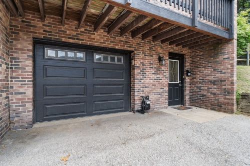 135 8th St, Pittsburgh PA  15215-2926 exterior