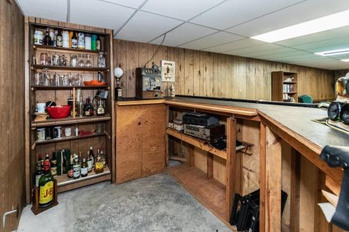 1438 Homecrest Dr, Saint Louis MO 63127-1124 exterior