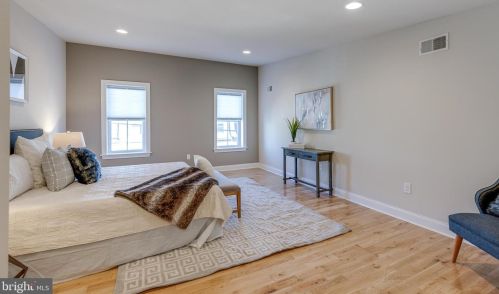 2308 Catharine St, Philadelphia PA 19143-1628 exterior