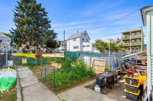 1106 Saratoga St, Boston MA exterior