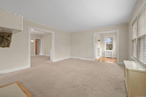 376 Hayward Ave, Mount Vernon NY 10552-1606 exterior