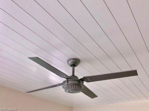 637 109 Ave, Naples FL 34108-1809 exterior