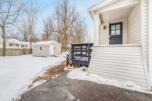 34 Dunbar St, Springfield, MA 01118-2215