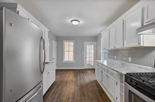 307 Lincoln Ave, Waukegan IL 60085-6361 exterior