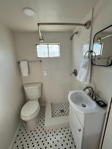 701 Oakdale St, Folsom, CA 95630-2446