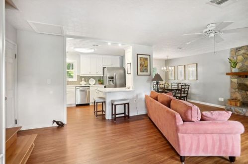 6869 Lakeview Ln, Atlanta, GA 30360-1840