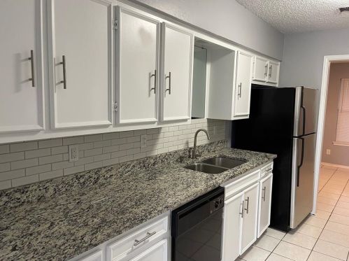 1414 7th St, Irving TX  75060-3749 exterior