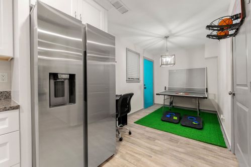 1246 Kenilworth Dr, Atlanta GA 30310-3940 exterior