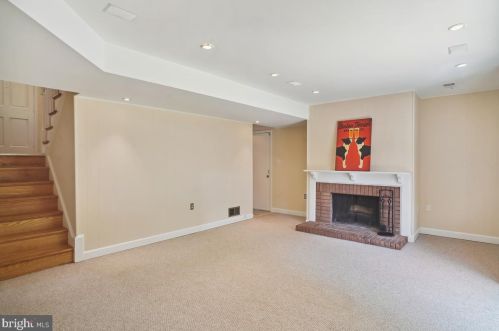 1420 Billman Ln, Silver Spring MD 20902-1421 exterior