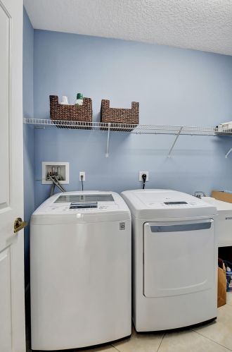 7948 Lando Ave, Boynton Beach FL 33437-6359 exterior