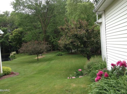 5643 Charolais Dr, Wyoming MI exterior