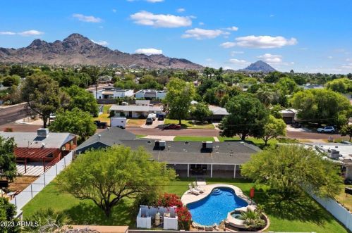 6834 13th St, Phoenix AZ  85014-1124 exterior