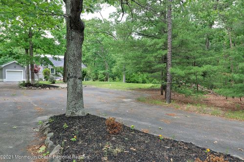 480 Veterans Hwy, Jackson Twp NJ 08527-5122 exterior