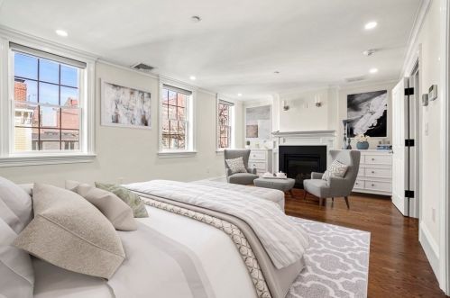 16 Pinckney St, Boston MA exterior