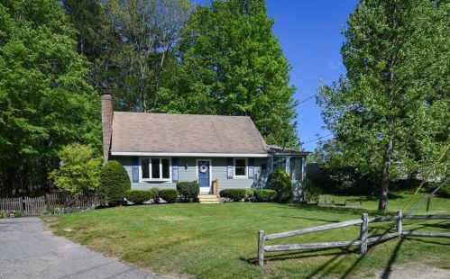 183 Main St, Plaistow NH 03865-3034 exterior