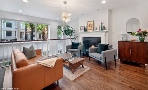 3217 Kenmore Ave, Chicago, IL 60657-3306