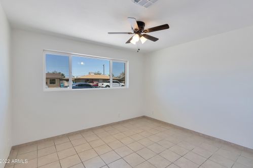 2007 38 Ave, Phoenix AZ 85053-4502 exterior
