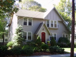 119 Oxford Rd, Newton, MA 02459-2408