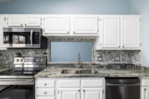 2957 Oaktop Cir, Greensboro NC 27410-8409 exterior