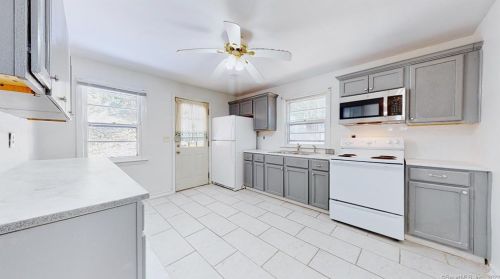 170 Marshall Ln, Derby, CT 06418-2329