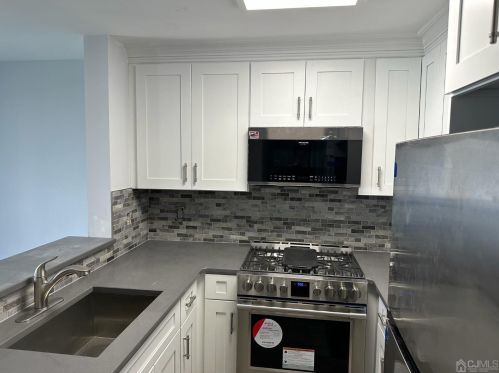 620 Edpas Rd, New Brunswick NJ  08901-3810 exterior