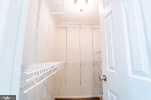 151 Moncure Dr, Alexandria VA 22314-4946 exterior