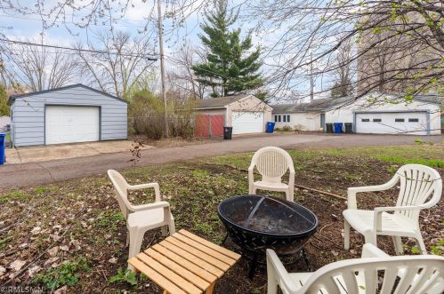 807 Hamline Ave, Saint Paul MN  55104-1300 exterior