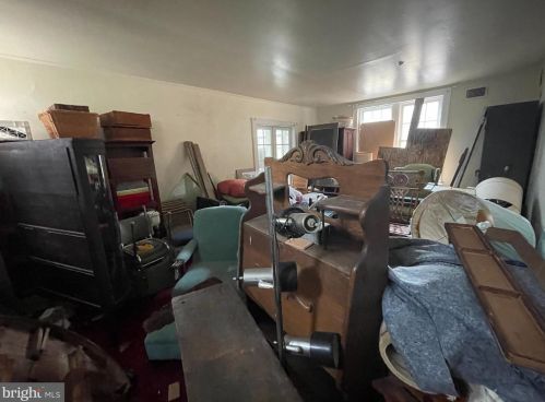 9 Cadwalader Dr, Trenton NJ 08618-0033 exterior