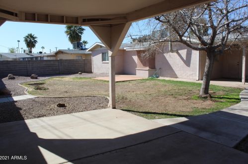 8545 33rd Ave, Phoenix AZ 85051-9006 exterior