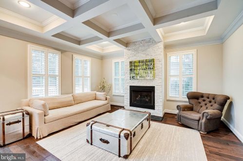 1339 Mayflower Dr, Mc Lean VA 22101-5612 exterior