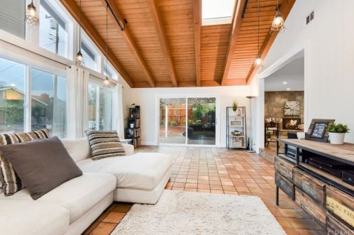 13561 Malena Dr, Tustin CA 92780-1914 exterior