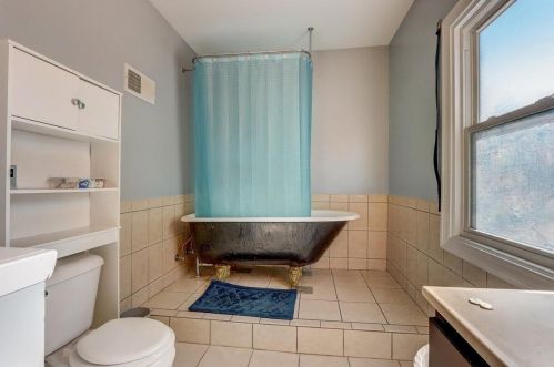 600 Locust St, Milwaukee WI 53212-2545 exterior