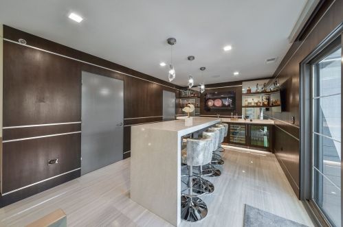 130 Aurora Ave, Naperville IL 60540-6503 exterior