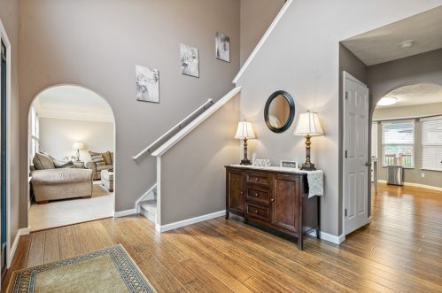 154 Nottingham Dr, Pittsburgh, PA 15205-9726