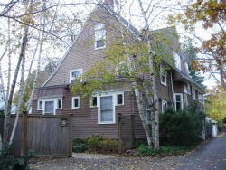 82 Homer St, Newton, MA 02459-1517