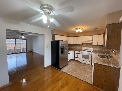 5989 Northwest Hwy, Chicago IL 60631-2640 exterior