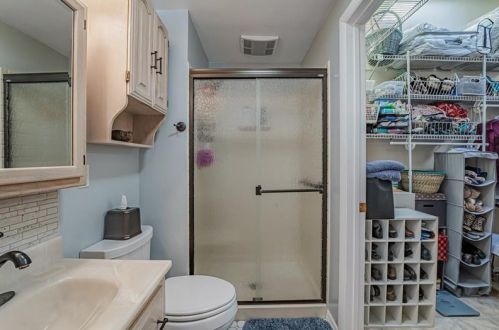 137 Conneaut Dr, Pittsburgh PA 15239-2630 exterior