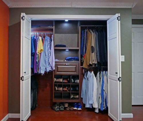 902 Brookhaven Ln, Woonsocket RI 02895-2771 exterior