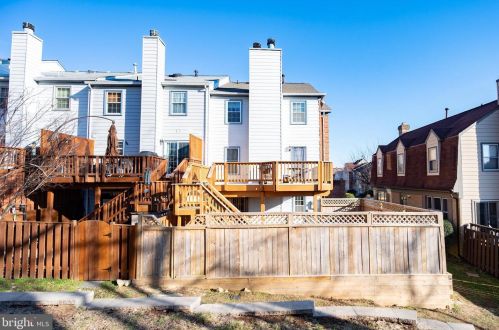 7312 Mallory Cir, Alexandria VA 22315-4704 exterior