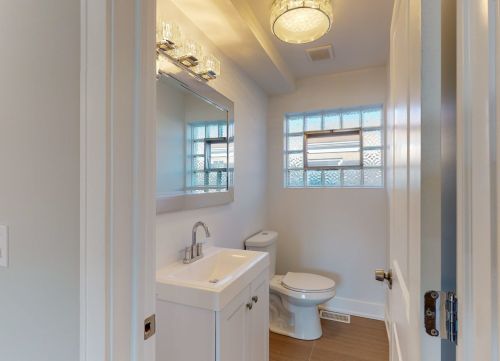 2900 Sayre Ave, Chicago IL 60634-4745 exterior