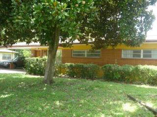 312 Manhattan Ave, Tampa FL  33629-7728 exterior