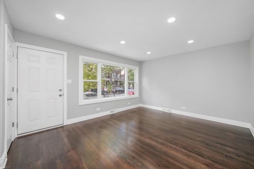 1019 Springfield Ave, Chicago IL  60624-4026 exterior