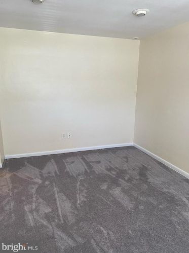 47 Roxboro Rd, Trenton NJ  08648-3924 exterior